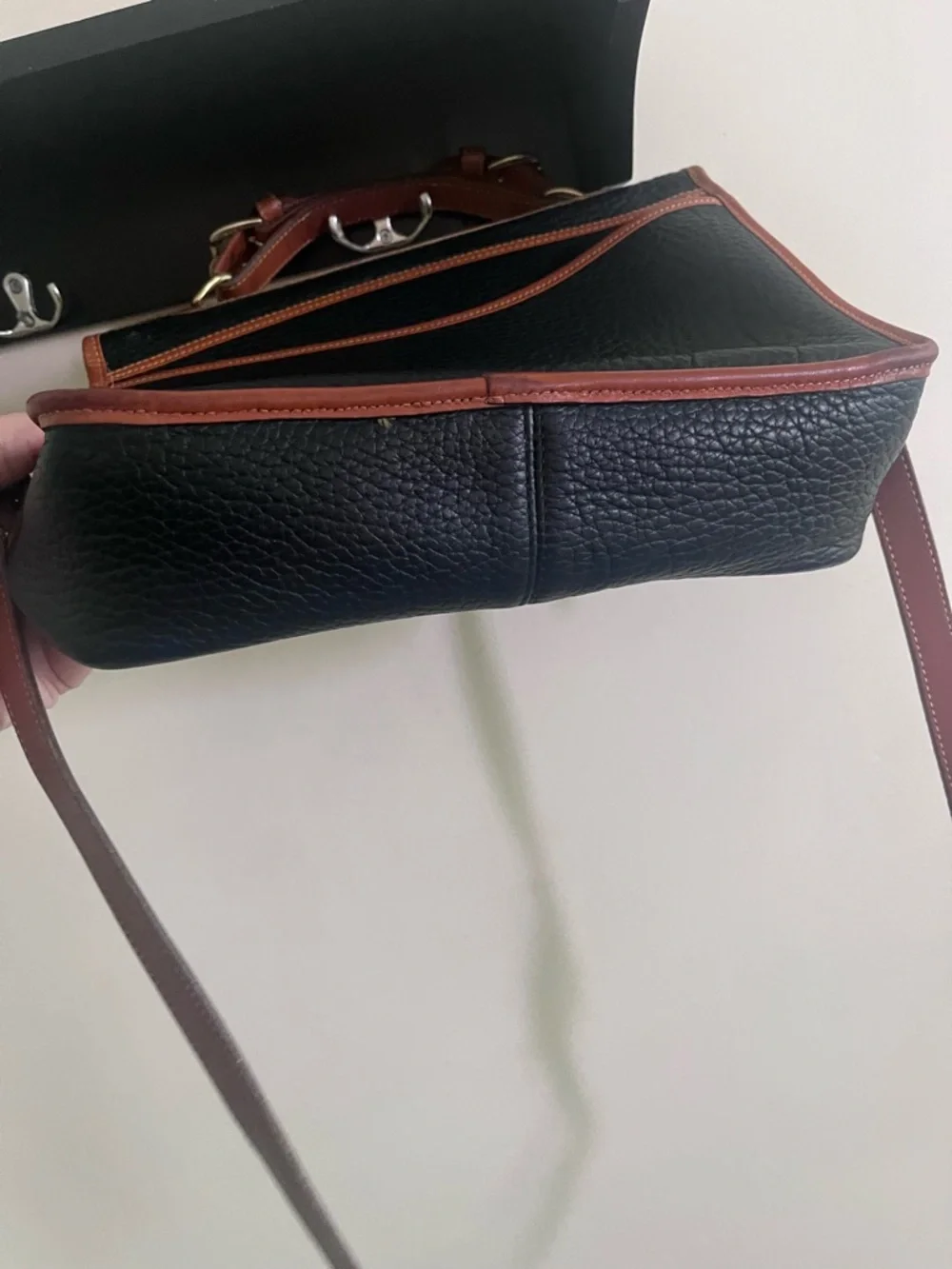 Dooney & Bourke classic dooney